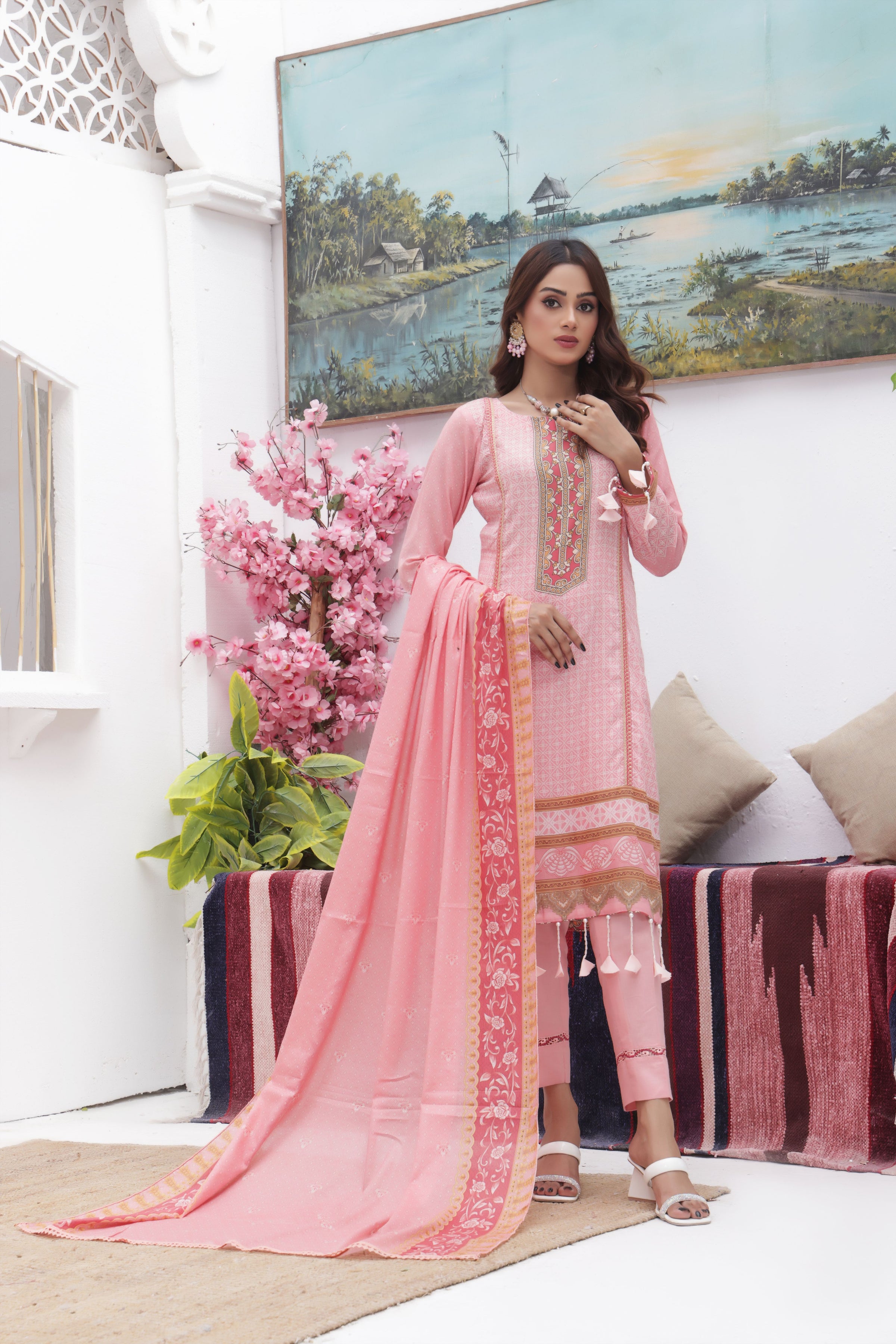 Queen Libas Justajoo  Q4- Ready Made Lawn Suits